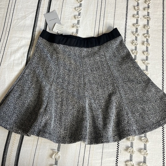 nwt // suite benedict mini skirt - Picture 5 of 10